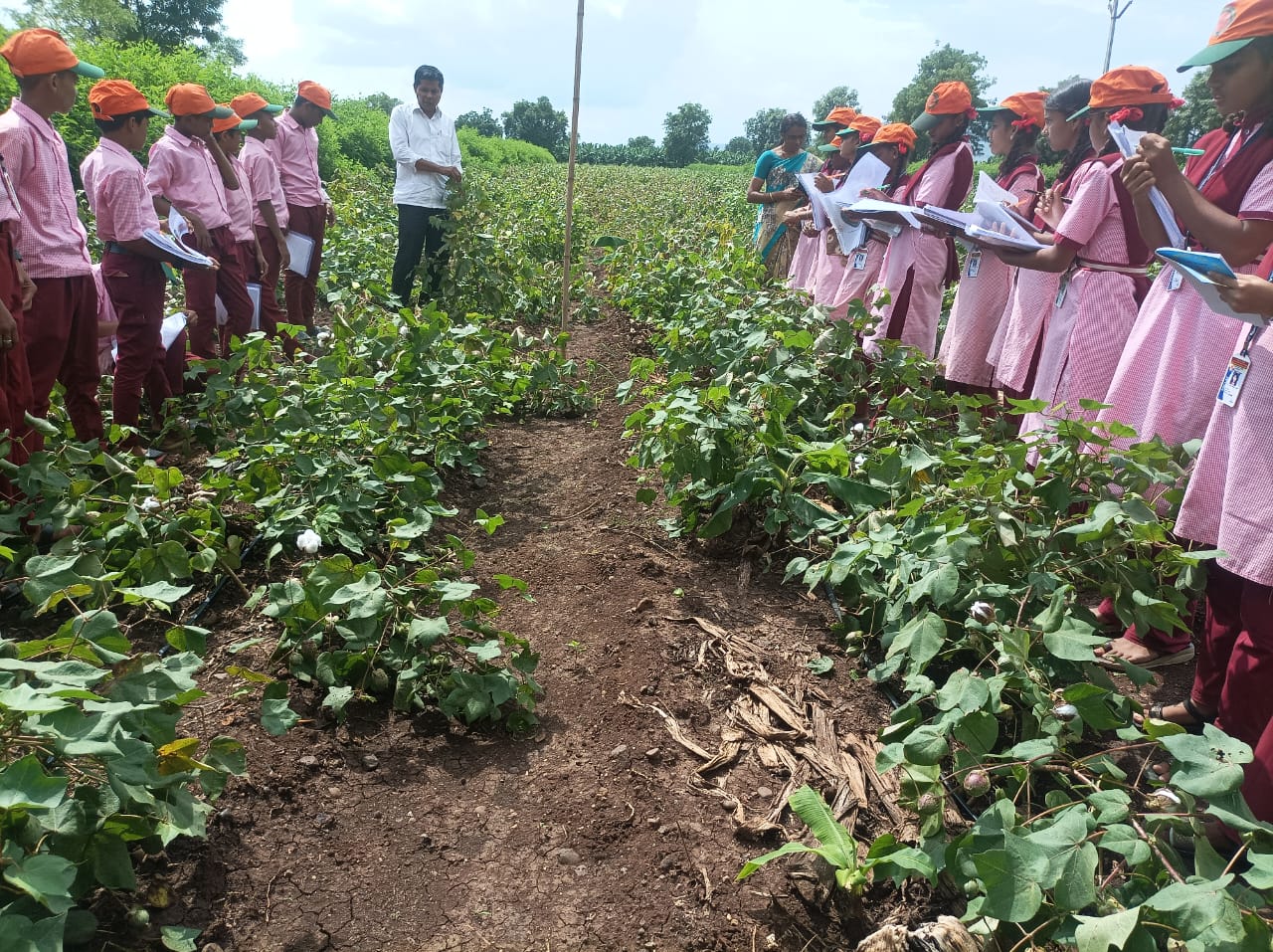 Field visit guided by Kailas Banjara
